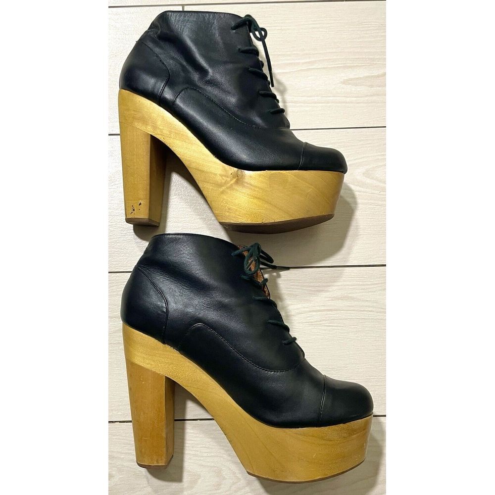 Ecote‎ wooden Vegan leather lace up platform heels size 8.5 Urban Outfitters